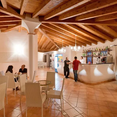 Borgo Dei Pescatori 4* أغلينتو